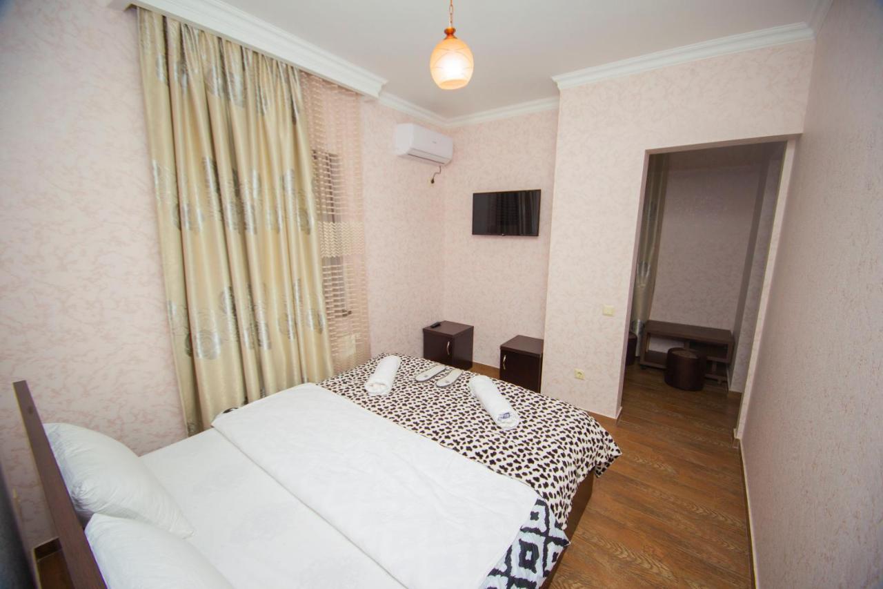 Hotel Elegant 2 Tbilisi ภายนอก รูปภาพ